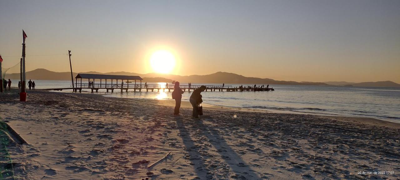 Casa Meia Quadra Do Mar E Do Trapiche De Canasvieiras Florianopolis Bagian luar foto